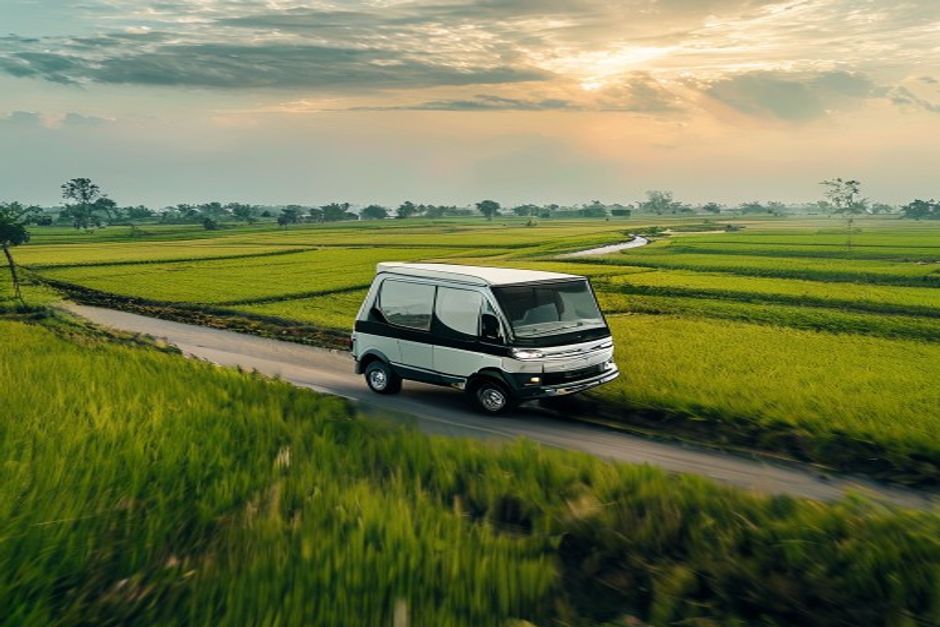Xe van điện vận chuyển hàng hóa vùng nông thôn miền Tây