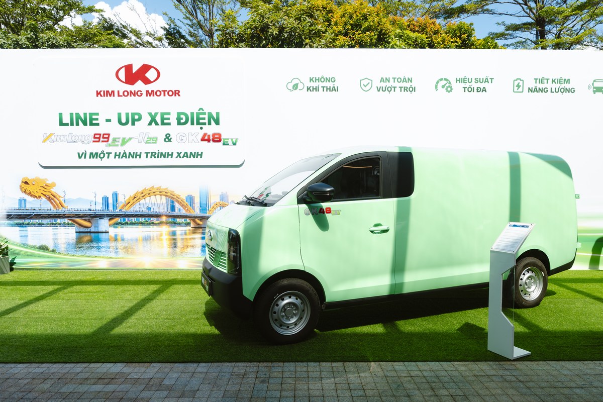 Xe tải van điện GK48 EV của Kim Long Motor tại gian hàng Ngày hội Du lịch Quốc tế Đà Nẵng 2026